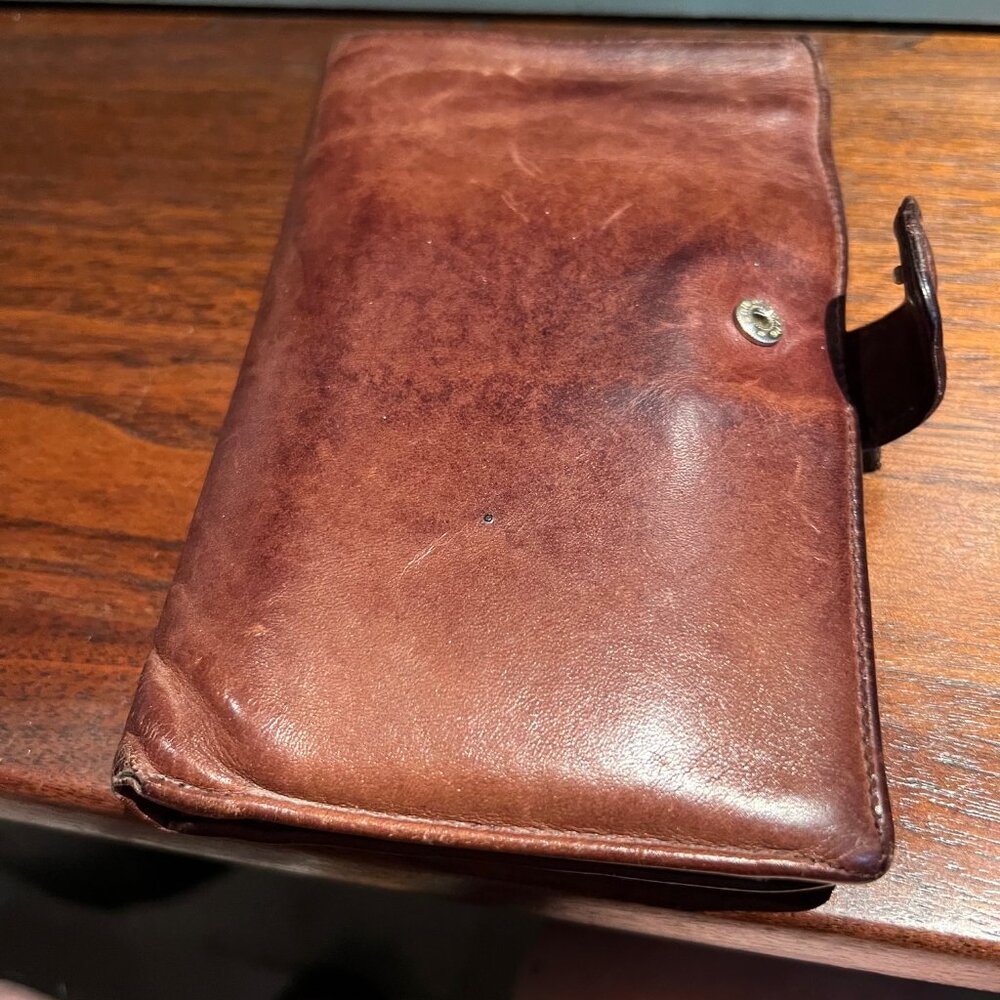 LARGE LEATHER WALLET, BROWN WITH 14 COMPARTMENTS FOR CARDS, PHOTOS AND CASH TOO